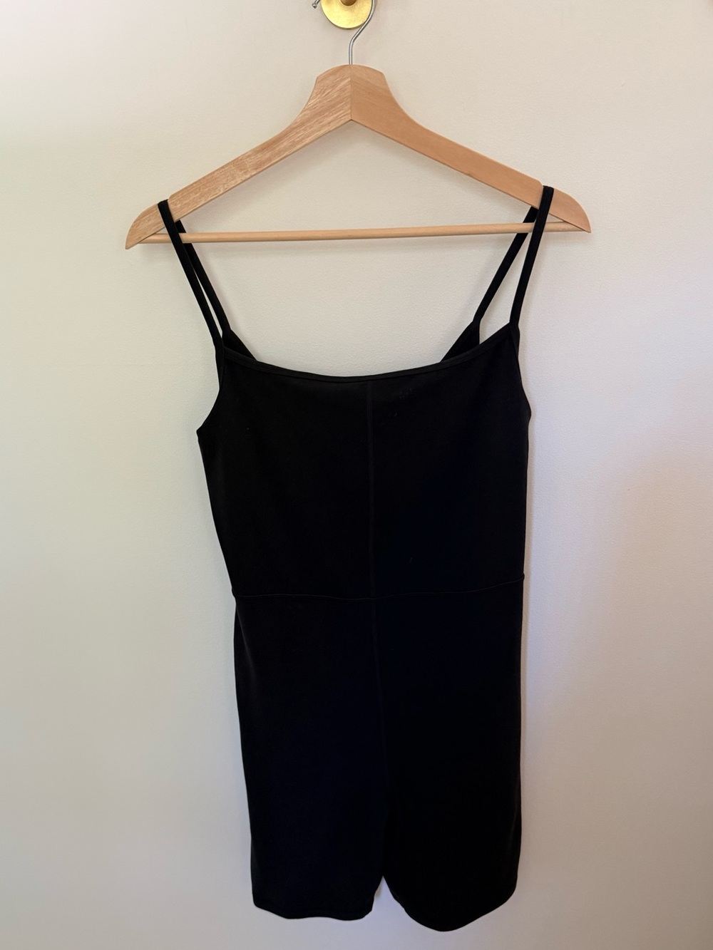 NWT Aritzia Wilfred Free 7” Divinity Romper Black Size Large